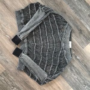 GREY CROP SWEATER